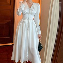 Casual Dresses French Hepburn Long-sleeved Vintage Womens White High Waist V-neck For Slim Diamond Beaded Evening Dress Wedding Party