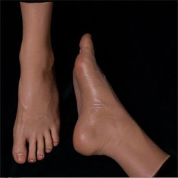 1PC Wheat Colour Simulated Slimming Female Foot Mannequin Lengthened Manicure Artificial Silicone Props Shooting Display Foot Model Joint Can Be Bent E119