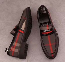 2023 market Luxury Men Fashion Designer Casual shoes Tartan color stitching Original Tennis Sneakers Platform non-slip Loafers 38-44