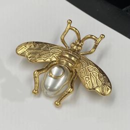 Designer Fashion Pins Brooches Brass Material No Fading Small Bee Brooch Male Female Same St 52