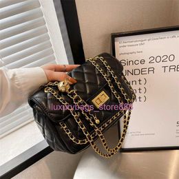 the Factory Sells Wholesale Handbags Cheaply Embroidery Small Bag 2023 Autumn and Winter New Women's Popular Chain Crossbody Fashionable One-shoulder Square