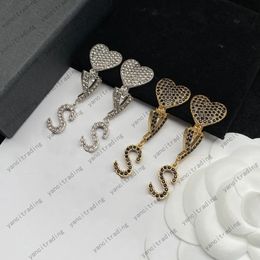 Designer Stud Love Charm For Woman 2 Colours with diamonds Brand Simple Letters Y Gold 925 Silver Diamond Lady Heart Love Earrings Jewellery Ear Stud earrings