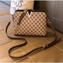 2023 Purses Clearance Outlet Online Sale Soft Plaid Tote For Women Simple Large Capacity Female Shoulder Bags Leather Shopper Ladies Handbags New Fashion