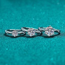 Cluster Rings Trendy 0.5-2ct D Colour VVS1 Moissanite Diamond Ring Women Jewellery 925 Sterling Silver Wedding Anniversary GiftCluster