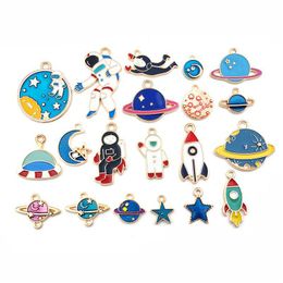 Charms Mix 20Pcs/Pack Classic Space Universe Earth Moon Star Enamel Gold Colour Pendants Diy Jewellery Making Handmade Craft Drop Deliv Dha3T