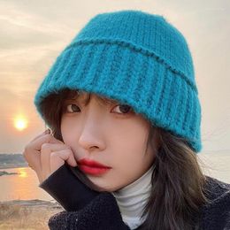 Berets Yarn Hats Handmade Knitted Beanies For Women Winter Warm Hat Fashion Street Retro Girls Bucket Cap Solid Colour Wool Skullies