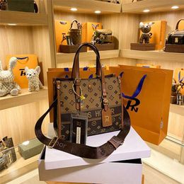 2023 Bags Clearance Outlets Glory Light Luxury New Double-sided Color-blocking Fashion Large Capacity Bag