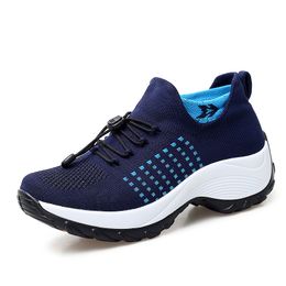 scarpe da corsa di design di grandi dimensioni scarpe da calzino in maglia a mosca da esterno scarpe da jogging piattaforma scarpe sportive stringate casual da donna 2023 mamma sneaker scarpe da ginnastica da passeggio