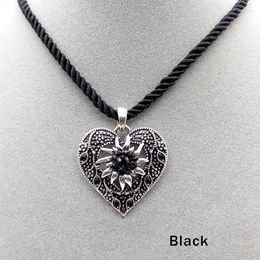 Pendant Necklaces Fashion Engraved Heart Necklace Vintage Flower Edelweiss Milan Rope Chain For Women Oktoberfest Costume Jewellery