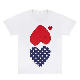 Play Designer Mens T-shirts Childrens Embroidered Love Eyes Pure Cotton White Red Heart Short-sleeved Tshirts Boys and Girls Loose Casual Tshirt Top Size 80-150 d6
