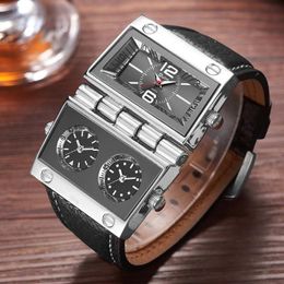 Wristwatches 2023 Men Big Watches Oulm Fashion Rectangle Military Sports 3 Time Zone Quartz Reloj Hombre