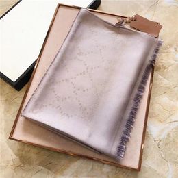 2023 Long Silk Senk Fashion Man Man 4 Seasons Shawl Scarf Scarves Tamanho de cerca de 180x70cm