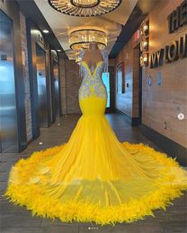 Luxury Feather Yellow Prom Dress for Black Girls Mermaid Long Sleeve Crystal Beaded Evening Dresses Graduation Party Backless African Plus Size Engagement Gowns