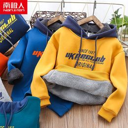 Hoodies Sweatshirts Samtgepolstertes Kapuzen-Sweatshirt für Jungen, einlagiger, mit Wolle gefütterter Kapuzenpullover für Kinder, gepolstertes Ober- und Unterhemd, Winterpullover 230208