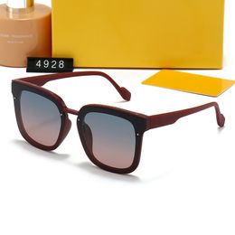 2023 Yeni Klasik Polarize Güneş Gözlüğü Kadın Tasarımcı 4928 Lüks Marka Alaşım Metal Polaroid HD Temperli Cam Lens Retro Gözlükler Güneş Gözlükleri UV400