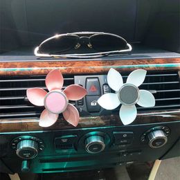 Interior Decorations Car outlet perfume clip rotating petals aromatherapy car air freshener creative decorative ornaments 0209