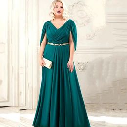 Plus Size Green Mother Of The Bride Dresses V-Neck A-Line Floor Length Wedding Party Guest Gowns Short Sleeves Long Satin Groom Mom Prom Evening Wear