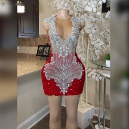 Sexy Short Red Prom Dresses 2023 Sparkly Sequins Beads Crystal Birthday Party Dress Mini Cocktail Homecoming Gowns Robe De Bal