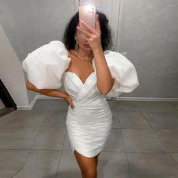 Party Dresses Sexy Puffy Tulle Strapless Cocktail White Sashes Short Sleeve Homecoming Mini Length 2023 Robes De