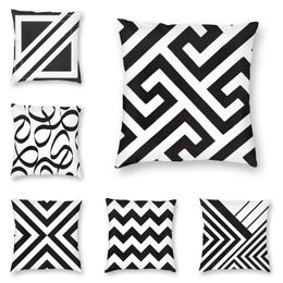 Pillow /Decorative Geometric Black And White Maze Print Sofa Cover Velvet Abstract Monochrome Lines Throw Case Bedroom Decora