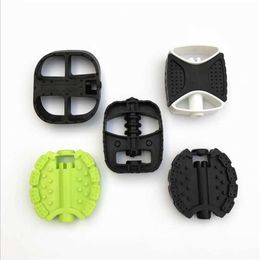 Bike Pedals 1 Pair Replacement Pedal for Children Trike Tricycle and Kid Carriage Bike Foot Board Baby Bike Pendal Childeren Cycling Tool 0208