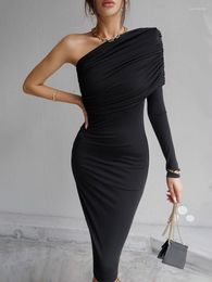 Party Dresses Sexy Black Pleated One Shoulder Knee Length Cocktail Dress Wrap Wedding Women Bodycon Nightclub Spring 2023