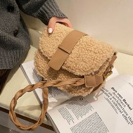 Weave Shoulder Strap Saddle Armpit Bag 2023 Winter New High Quality Plush Women S Designer Handbag Casual Messenger 230209