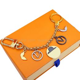 Charm Designer Fashion Keychains Letter Keychain Bags Car Key Chain Flowers Design Accessories Men Women Decoration