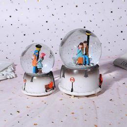 Decorative Figurines Cartoon Creative Couple Luminous Crystal Ball Music Box Resin Crafts Ornaments Valentine's Day Gift