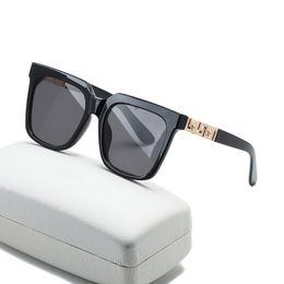 New Balck Occhiali da sole Metal Sign Frame Brand Luxury Designe Cat Eye Occhiali da sole per donna Occhiali da sole Oversize Occhiali da sole raggi ombrosi occhiali da sole UV400