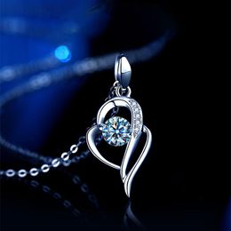 Pendant Necklaces 14k White Gold Heart Necklace Brilliant Cut Moissanite Women Wedding Engagement JewelryPendant