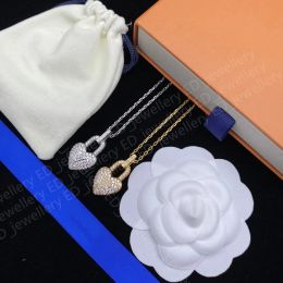 2023 Anhänger Gold und Silber Liebe Tasche Halskette Mode Brief Einfache Valentinstag Liebhaber Halskette für Frauen nobox