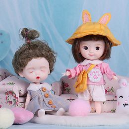 Dolls 13cm Doll 13 Movable Joints Boys Girls with Clothes OB11 Doll Curly Short Fake Cute Expression Mini 112 Doll Toy Girl Gift 230210