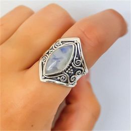 Wedding Rings Vintage Oval Natural Labradorite For Women Ring Jewellery Finger Gemstone Party Gift Moonstone Size 6-10