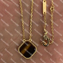 15 Colours Fashion Classic 4/Four Leaf Clover Charm Pendant Necklaces diamond Bangle Chain 18K Gold Agate Shell Mother-of-Pearl for Women&Girls Jewellery gift 1