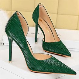 Sandals 2023 Women 7cm 10.5cm High Heels Pumps Lady Weave Leather Wedding Burgundy Stiletto Heels Fetish Nightclub Plus Size Party Shoes G230211