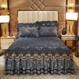 Bed Skirt Luxury Crystal Velvet Bedding Cover Quilted Lace Fitted Bed Sheet 3 Side Coverage Drop Dust Ruffle Bed Skirt 230211