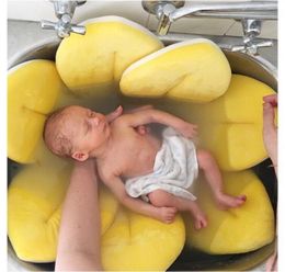 Tappetini da bagno Simpatico Cartone Animato Girasole Fiore Cuscino Antiscivolo Baby Shower Petalo Spugna Pad Mat Born Bathing Bagno