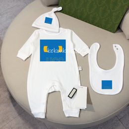 3 teile/satz Neugeborenen Baby Herbst Strampler Druck Weiche Baumwolle Baby Overall Hut Lätzchen Anzug Kleinkind Junge Mädchen Langarm Kleidung kinder Kleidung