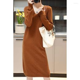 Casual Dresses 2023 Autumn And Winter Pure Wool Knitted Fashion Hip Skirt Sweater Ladies V-Neck Solid Color Mid-Length Dress All-Match