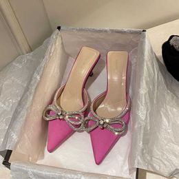 Sandalet pembe rhinestone saten kadın pompalar terlik terlik kristal kelebek-düğüm sivri uçlu yüksek topuklu bayan katırlar slaytlar yaz partisi elbise sh g230211