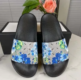 Men Women Slippers Designer Rubber Slides Sandal Flat Blooms Strawberry Tiger Bees Green Red White Web Fashion Shoes Beach Flip Flops Flower Box 36-45