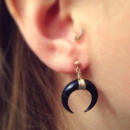 Stud Earrings 2023 Women Fashion Ox Horn High End Natural Shell Black Crescent Dangle Oversize Earring Jewellery Drop