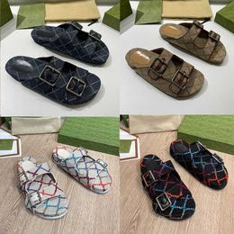 2023 Luxury Slipper Ladies Multicolor Platform Sandalo in pelle di agnello Flat Slides Sandali firmati Moda Pantofole casual Pantofole estive Scarpe da spiaggia 35-44 NO298B