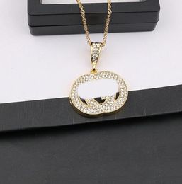 Luxury Designer G Letter Pendant Necklaces 18K Gold Plated Crystal Rhinestone Sweater Necklace for Women Wedding Party Jewerlry Accessories