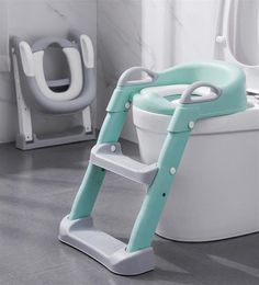 Klappende Kleinkinder -T￶pfchen -Sitz -Urinal -R￼ckenstuhl mit Stufenhocker Leiter f￼r Baby Kleinkinder Jungen Jungen M￤dchen sichere Toilette Potties 22969957