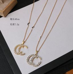 Luxury Designer G Letter Pendant Necklaces 18K Gold Plated Crystal Pearl Rhinestone Sweater Necklace for Women Wedding Party Jewerlry Accessories