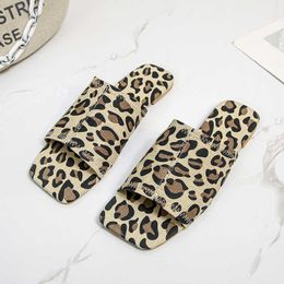 Slippers 2022 New Ladies Slippers Leopard Print Zebra Fashion Sexy Summer Ladies Sandals Outdoor Wear Outdoor Flat Beach Women Shoes G230210