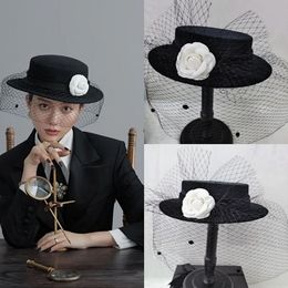 Cloches French Fedora Hats Velvet Mesh Camellia Bride Top Cap Retro Dinner Collocation Dress Ladies wedding Women's Top Hat Gorro 230210