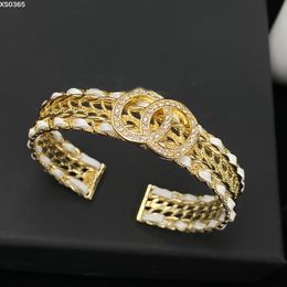 2023 18k Gold Bangle Famous Designer Bracelet Luxury Letter Bracelet Exquisite Design Accessories Couple Family Gift Hot Brand stainless steel With Box